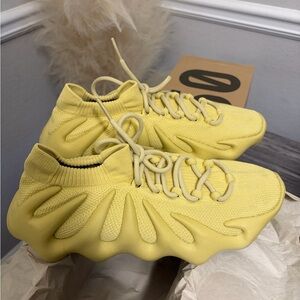 Yeezy 450 Sulfur